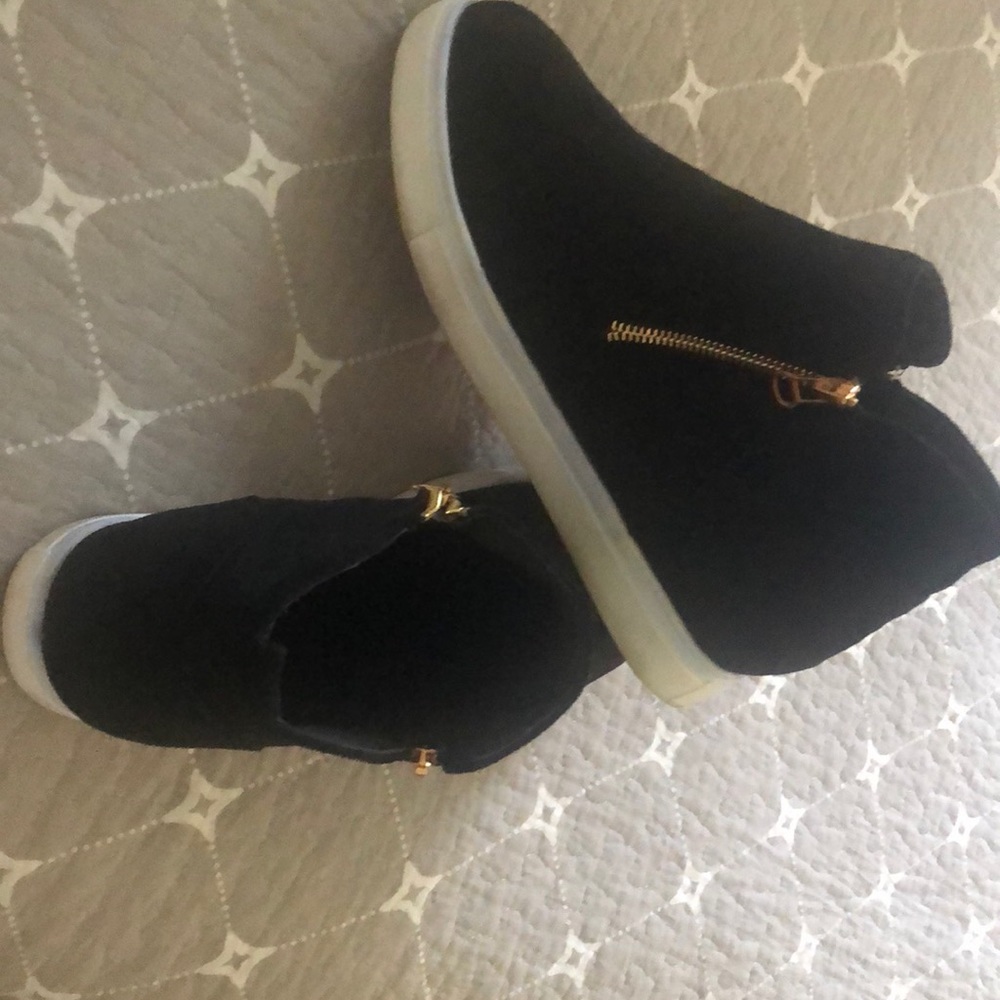 Ankle boots